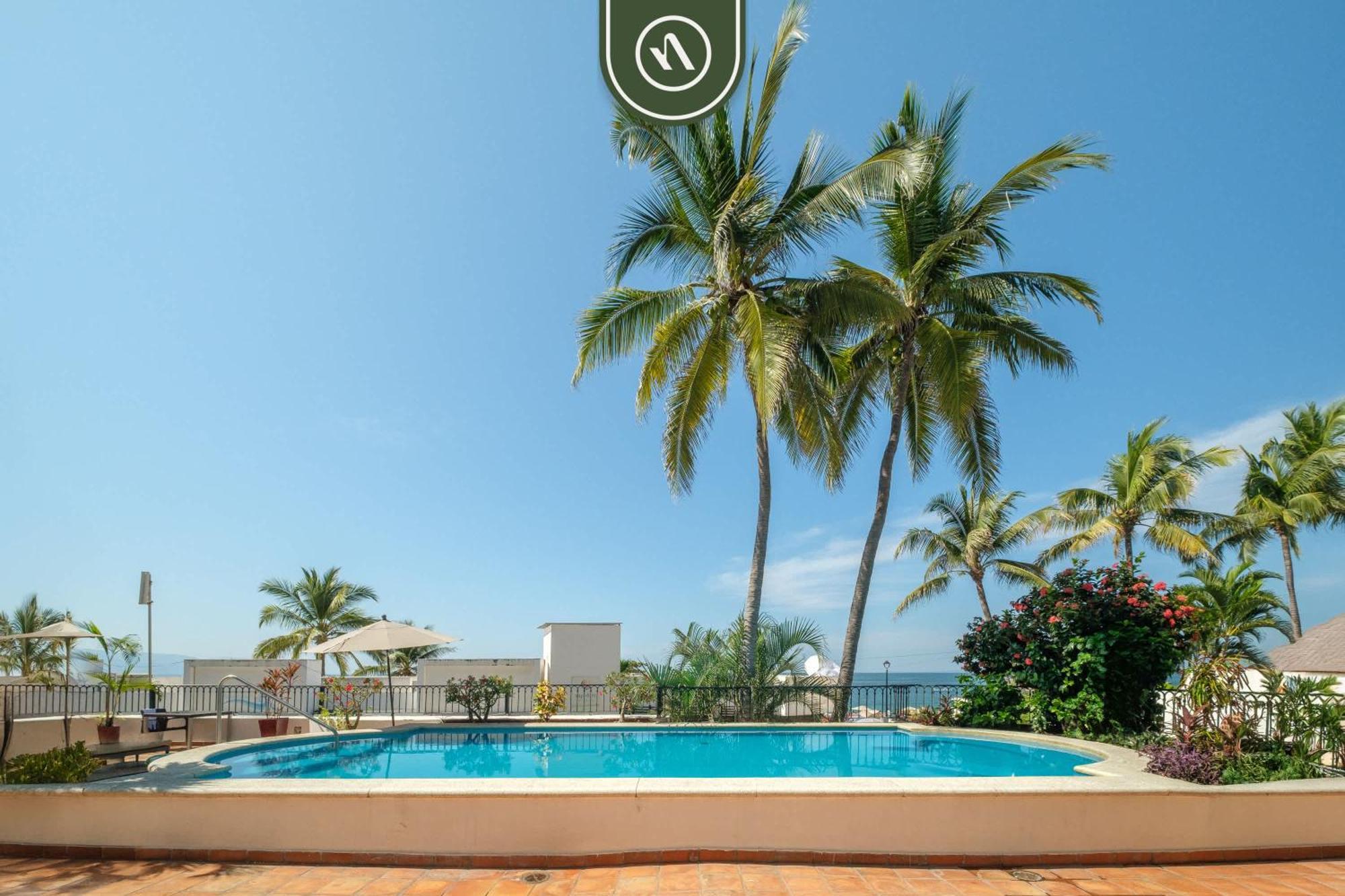 Amazing 2 Bedroom - Partial Oceanview - Pool Apartment *